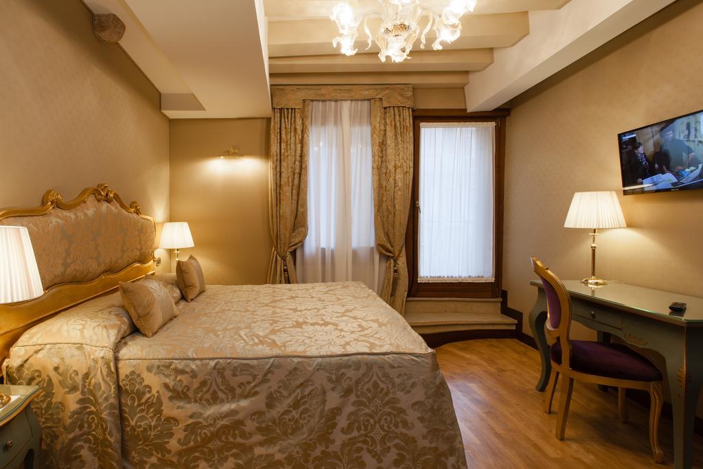 Hotel Al Ponte Mocenigo Veneţia Exterior foto